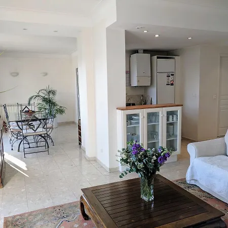 Citilet 6 Bright, Open-plan With Large Terrace *